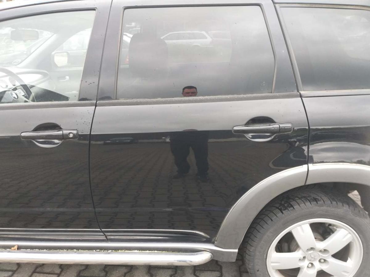 Mitsubishi Outlander 1 original Tür hinten links X42B Black Rohbau Bj.2005